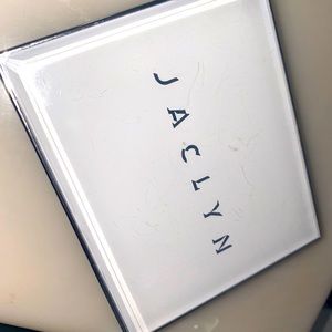 Jaclyn Hill Highlighter palette